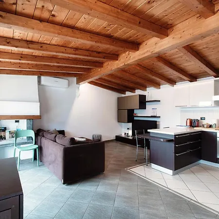 La Colonghera By Quokka 360 - Flat With Balcony And View شقة Carate Urio